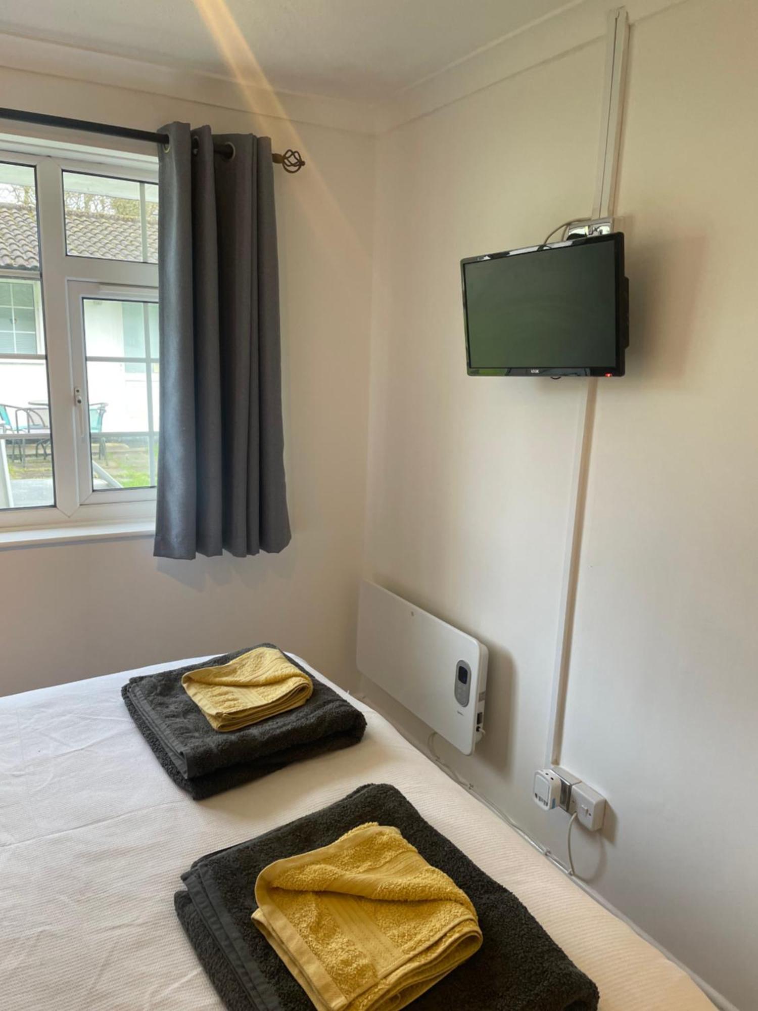 Bumblebee Lodge Saint Cleer Zewnętrze zdjęcie